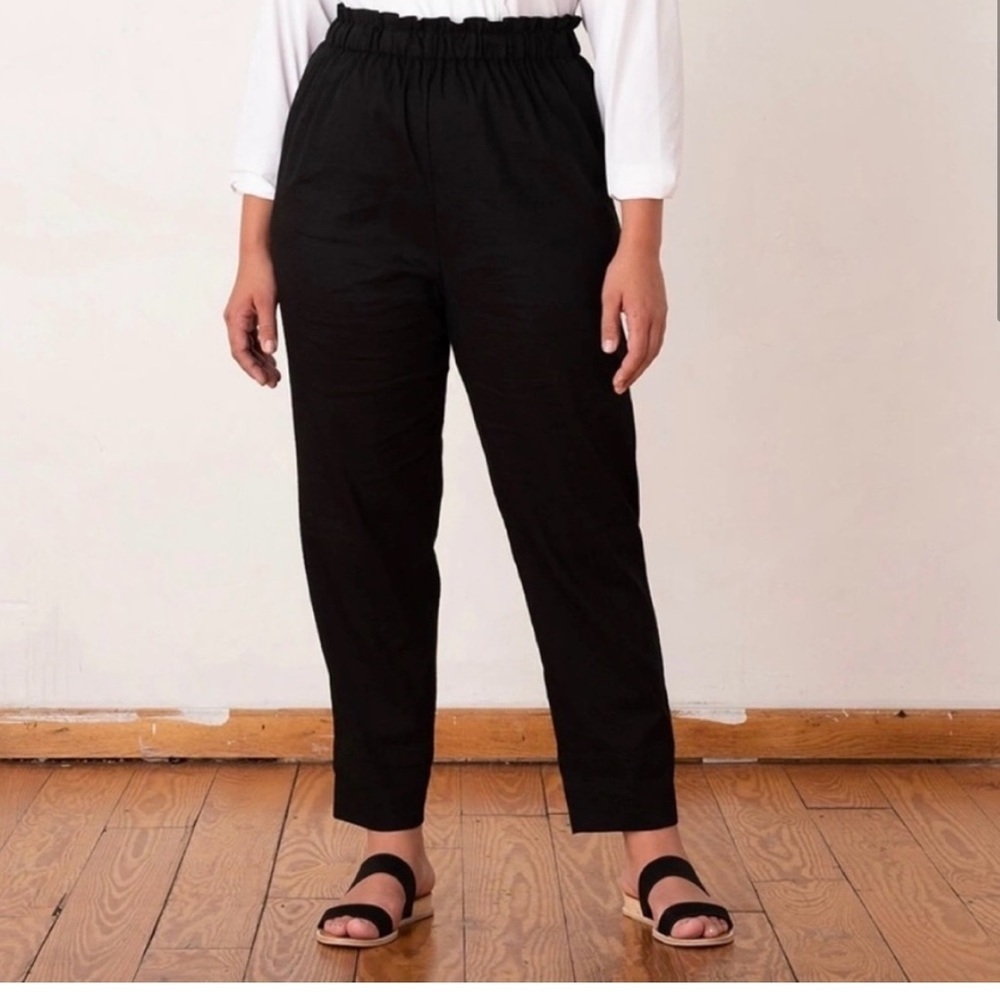 Aday "Kick Back" Lightweight Cropped Linen Trousers — image 2 of 8